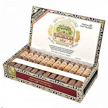 ������ Arturo Fuente - Rosado Sun Grown Magnum R 58 (1 ��.)